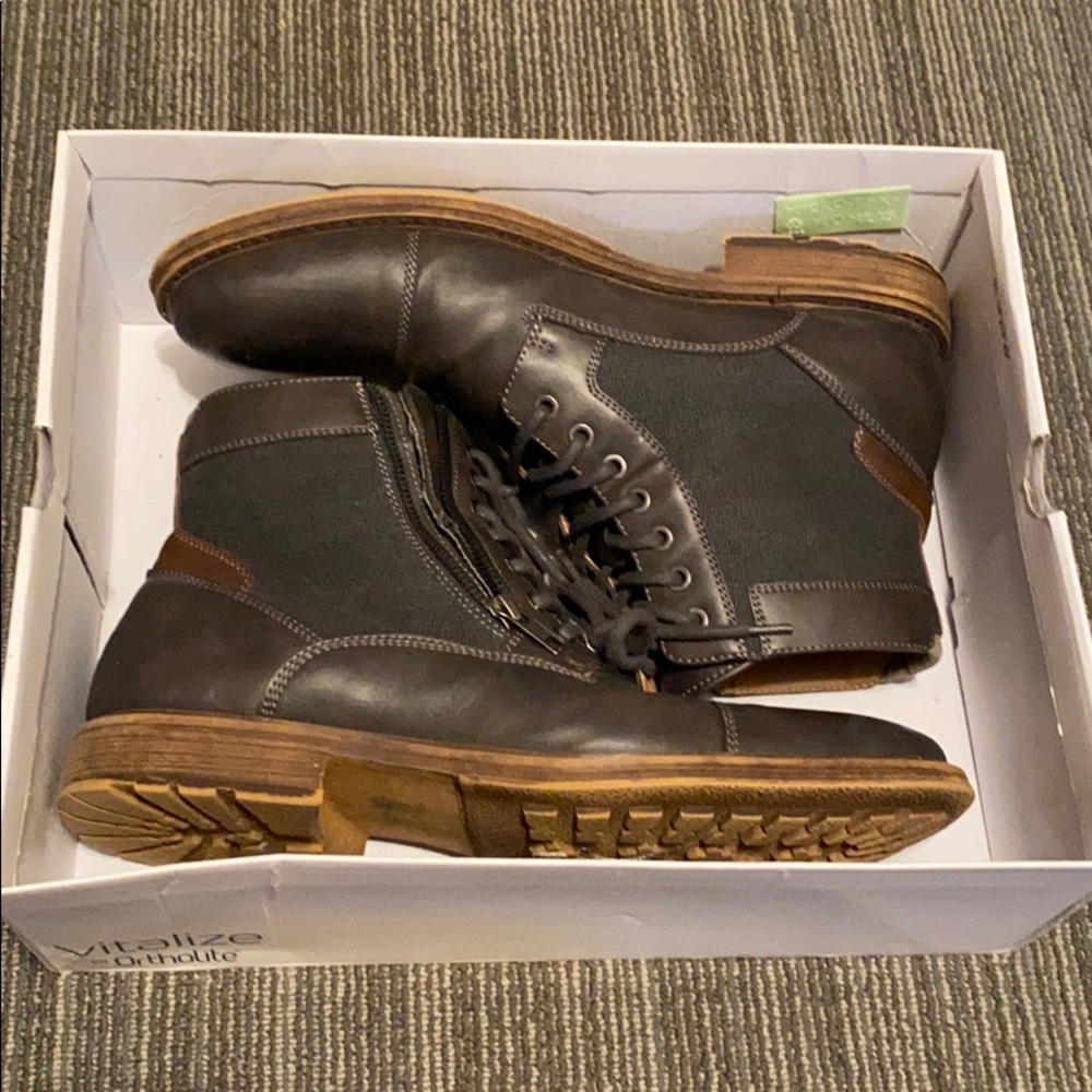 Sonoma hiking boots sz 11